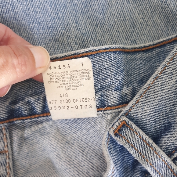 Vintage Levi's Highrise Mom Shorts size 22 - Picture 6 of 6